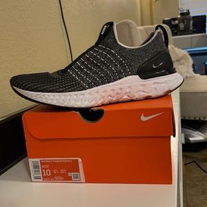 Nike React Phantom Run FlyKnit 2 - Size 10
